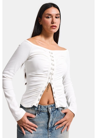 it's basic Kadın Beyaz W5 Agraf Detaylı Omzu Açık Özel Tasarım Crop Top