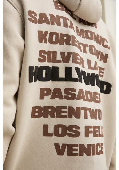 Grimelange Tuxon Erkek Yumuşacık İçi Polarlı Baskı Detaylı Kangru Cepli Regular Taş Rengi Sweatshirt Taş Rengi