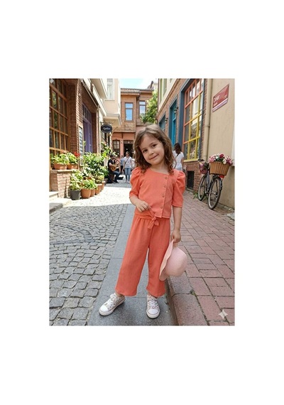 Bubiee Baby Kız Çocuk Soman Düğme Detaylı Bürümcük Crop Ve Pantolon Alt Üst Takım Turuncu Bubiee Baby Kız Çocuk Soman Düğme Detaylı Bürümcük Crop Ve Pantolon Alt Üst Takım Turuncu