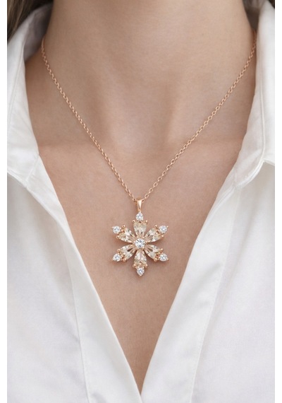 Çekirdekjewelry 925 Ayar Gümüş Şampanya Taşlı Kamelya Çiçeği Kolye Rose