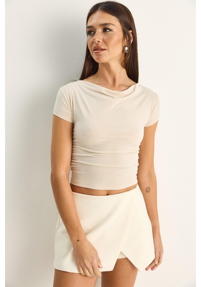 Shade Kadın Degaje Yaka Drapeli Crop Bluz 2343 60286200 - Bej