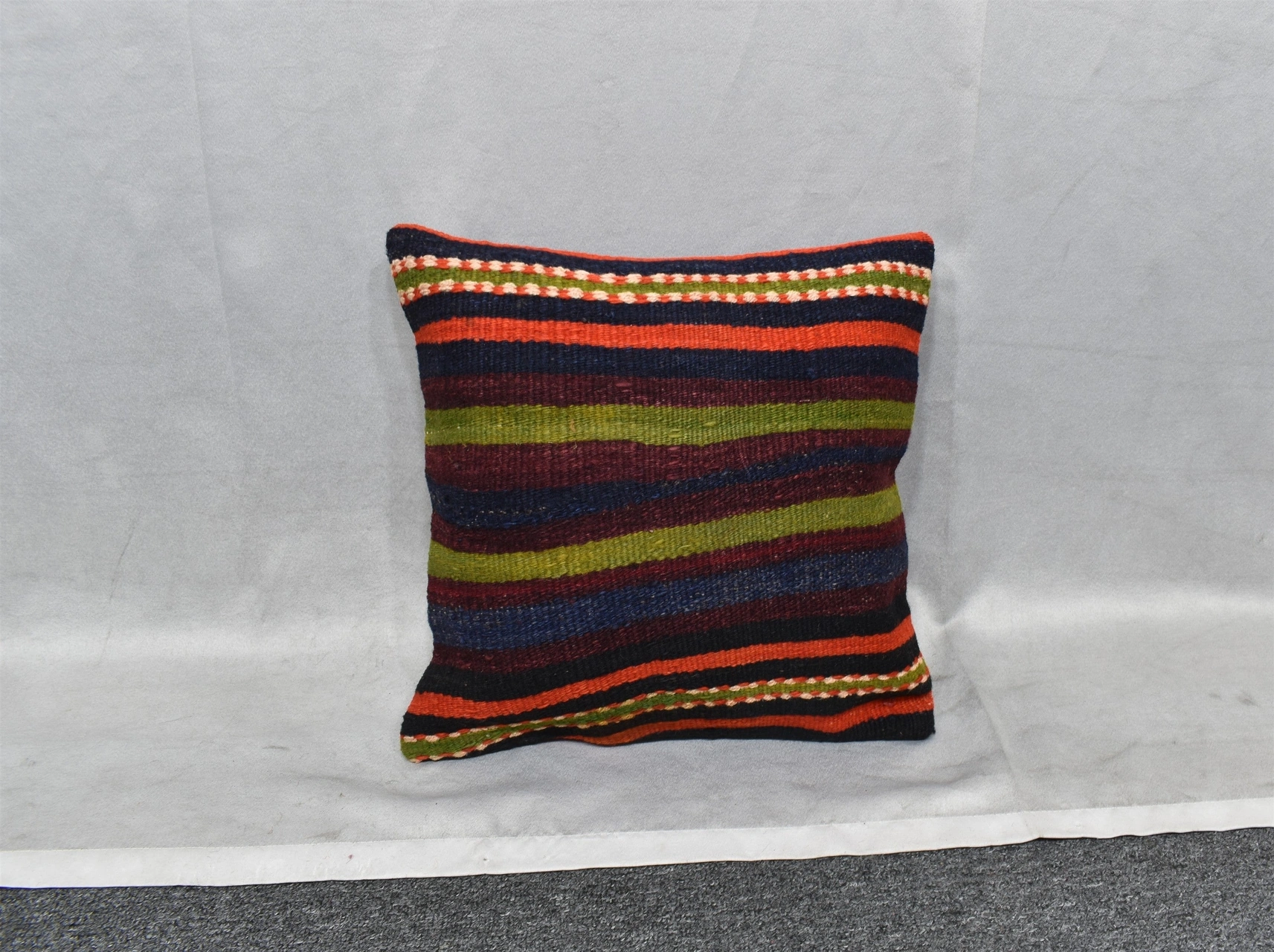 Zehra Abla Halı Yeni El Dokuma Dekoratif Kilim Kırlent Yastık Kılıfı 6518 Çok Renkli