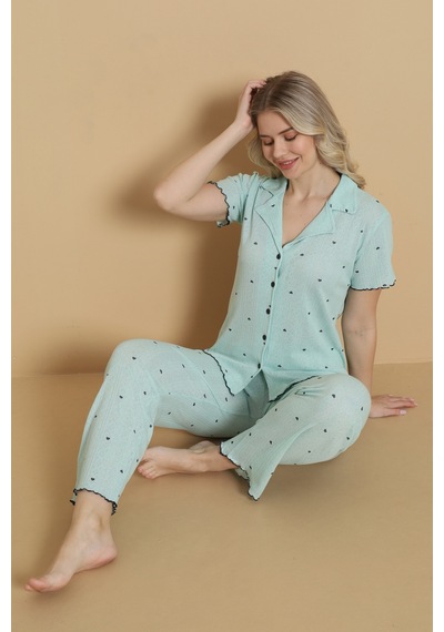 Wordex Mirano 1712 Minik Kalp Desenli Pointel İnce Kumaş Düğmeli Kısa Kollu Kadın Pijama Takımı Yeşil Wordex Mirano 1712 Minik Kalp Desenli Pointel İnce Kumaş Düğmeli Kısa Kollu Kadın Pijama Takımı Yeşil