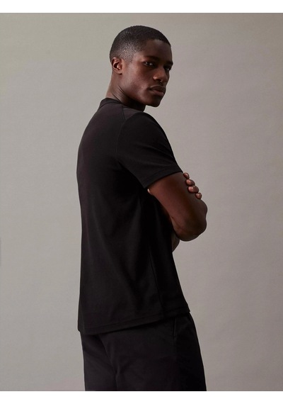Calvin Klein Erkek Yuvarlak Yakalı Logolu Siyah T-shirt SIYAH Siyah