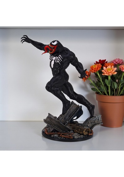 Venom Heykel Figür