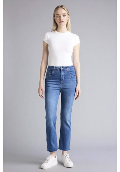 Defacto Crop Flare Fit Düşük Bel Bilek Boy Jean Yıkamalı Pantolon G2217ax25wnnm28 Mavi Defacto Crop Flare Fit Düşük Bel Bilek Boy Jean Yıkamalı Pantolon G2217ax25wnnm28 Mavi