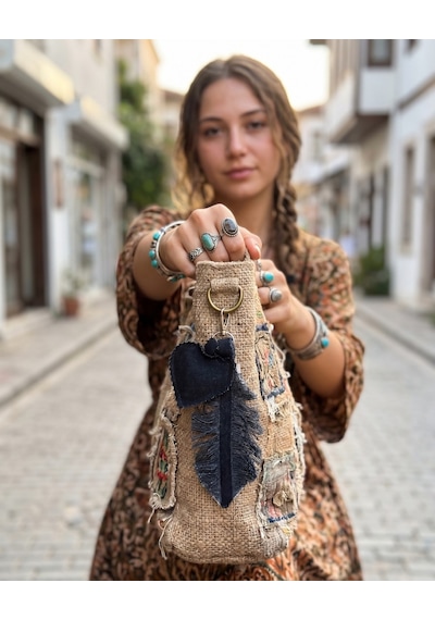 El İşçiliği Kalp Yaprak Detaylı Denim Çanta Charm Siyah