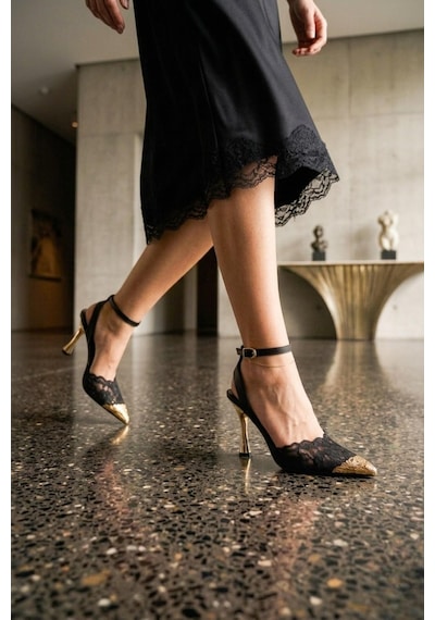 Fox Shoes Y752093806 Siyah Dantel İnce Galveniz Topuklu Kadın Ayakkabı