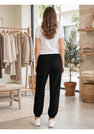 Kadın Siyah Dokulu Desenli Jogger Pantolon
