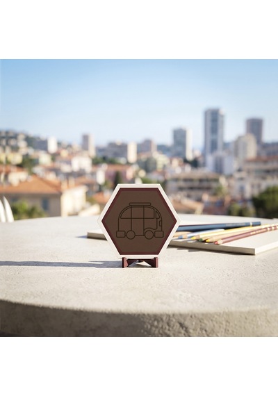 Klasik Karavan Desenli Modern Masaüstü Süsü Ev Ve Ofis Dekorasyonunuza Nostaljik Ve Şık Bir Hava Katan Parça 10x10 Cm, Açık Kahve