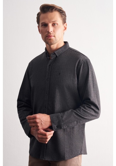 İmza Siyah Smart Düğmeli Yaka Uzun Kol Cepsiz Slim Fit Casual Gömlek 1004255172 Siyah İmza Siyah Smart Düğmeli Yaka Uzun Kol Cepsiz Slim Fit Casual Gömlek 1004255172 Siyah