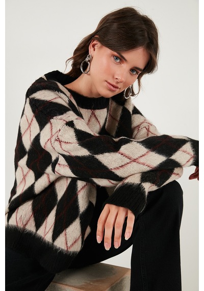 Lela Oversize Fit Bisiklet Yaka Baklava Desenli Yumuşak Dokulu Bayan Kazak 4616223 Siyah