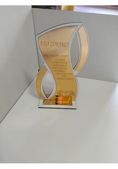Resmi Kurum Hediyelik Plaket Şık Hediye Arıyanlara Kişiye Özel Altın