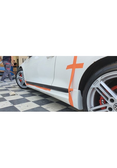 Scirocco R Plastik Boyasız Marşpiyel Takımı