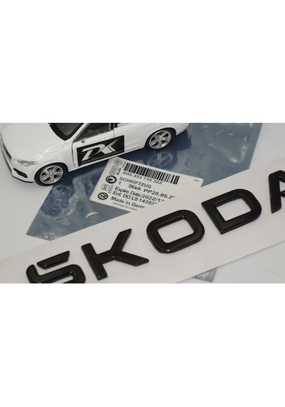 Dk Tuning Enyaq Elroq Ön Kaput Siyah Yazı Logo Arma Skoda İle Uyumlu Ön Arma