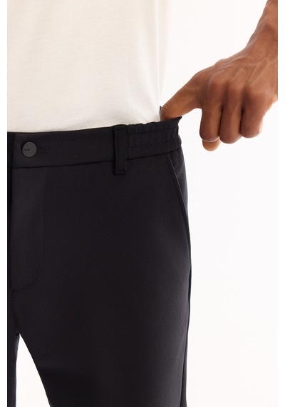 Avva Erkek Siyah Yanı Lastikli Hızlı Kuruyan Kırışmaz Slim Fit Pantolon A52y3077 Avva Erkek Siyah Yanı Lastikli Hızlı Kuruyan Kırışmaz Slim Fit Pantolon A52y3077