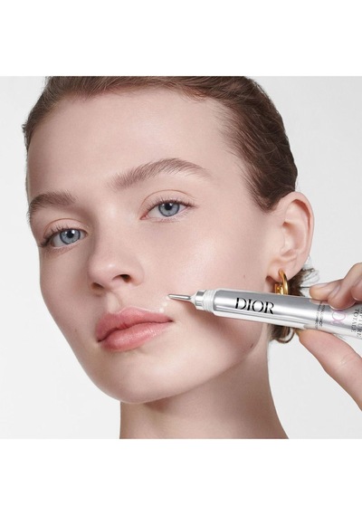 Capture Totale Hyalushot - Sıkılaştırıcı Ve Kırışıklık Düzeltici Krem-15ml