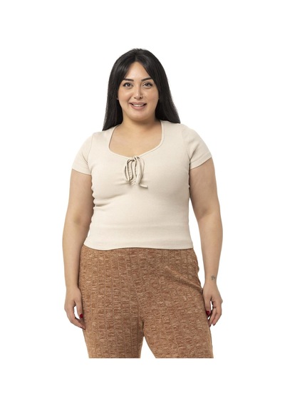 Disentis Büyük Beden Yarım Kollu Göğüste Bağcık Detaylı Kaşkorse Bej Rengi Body-bej Bej