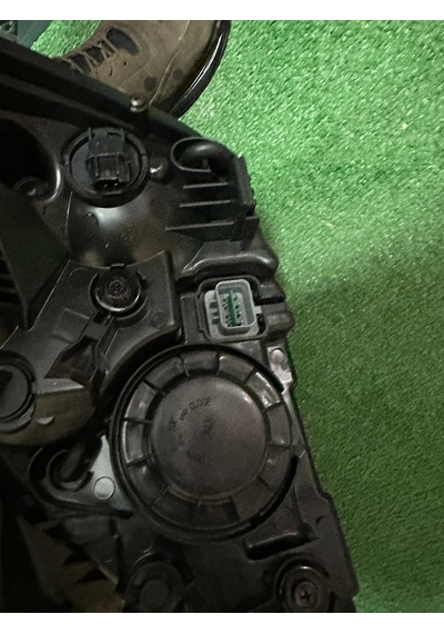 Kia Rio Sağ Far Siyah Manuel Tip 2009-2011