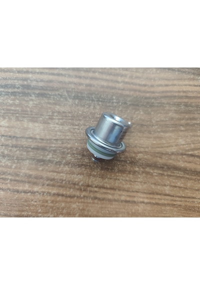 Bmw E36 E46 M40 M42 M43 Benzin Basınç Regülatörü 13531729320 7.21548.50.0 Benzin Basınç Regulatörü