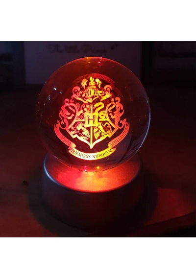 Kişiye Özel Dekoratif Renk Değiştiren Standlı Led Işıklı Hogwarts Cam Küre