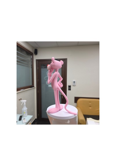 Pembe Panter Figür