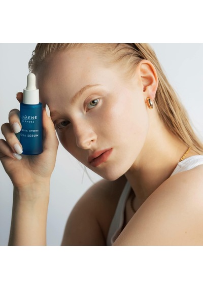 Arctic Dew Quenching Aqua Kutup Kaynak Suyu İçeren Nem Serumu 30 Ml