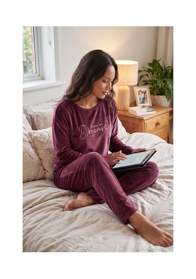 Lela Bisiklet Yaka Yumuşak Dokulu Parlak Kadife Pijama Takımı Kadın Pijama Takımı 6094209 Mürdüm MÜRDÜM