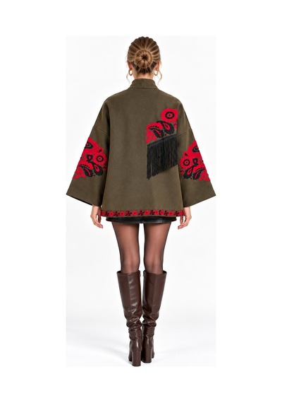 Saade Haki Etnik Çiçek Nakışlı Püsküllü Kimono Ceket