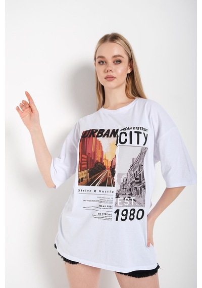 Flood Of Style Kadın Beyaz Urban Baskılı T-shirt