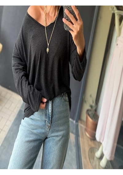 Mirve Butik V Yaka Yumoş Merserize Bluz Gri
