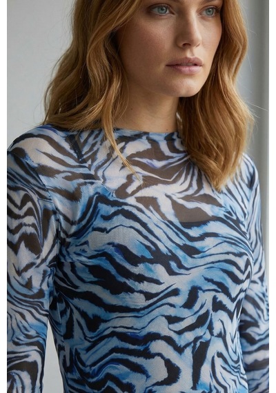 Kadın Mavi Leopar Desenli Transparan Bluz Tül Uzun Kollu Slim Fit Body