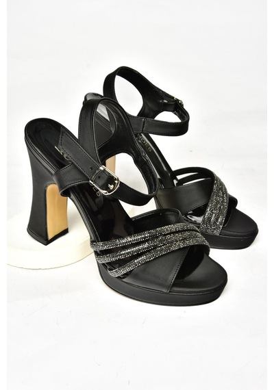 Fox Shoes S246575504 Siyah Kumaş Kalın Topuklu Kadın Abiye Ayakkabı Siyah