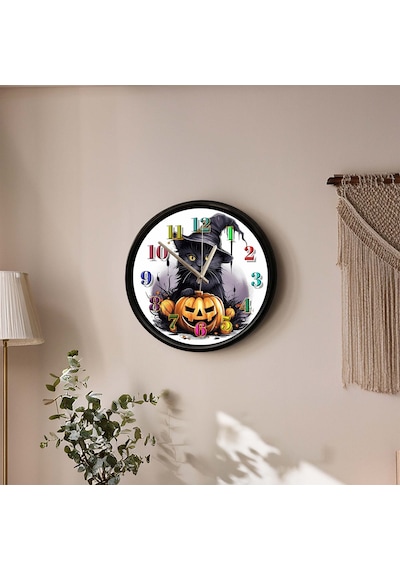 Cadı Şapkalı Siyah Kedi Ve Balkabağı Temalı Dekoratif Duvar Saati 28 Cm Sessiz Mekanizma Çok Renkli