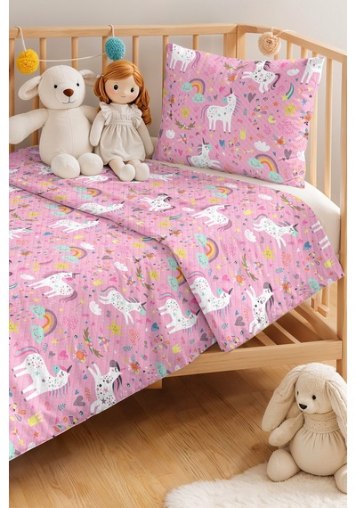 Evimde Bambaşka Pembe Unicorn Kız Çocuk Pike Takımı - Gökkuşağı Pastel Beyaz Bebek Odası Yatak Örtüsü - 160x220  CM