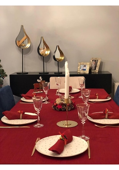 Valerium Simli Kırmızı Masa Örtüsü 150 X 260 Kırmızı