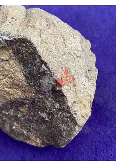 Doğal Kuvars Magmatik Taş 386 Gram