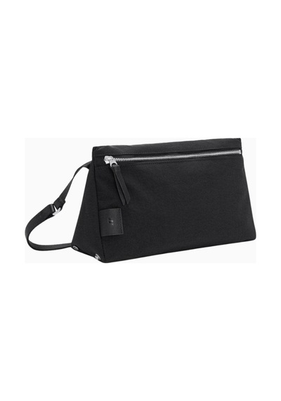 Lojel Niru City Sling 2,5l Unisex Günlük Omuz Ve El Çantası All Black Omuz Çantası Siyah