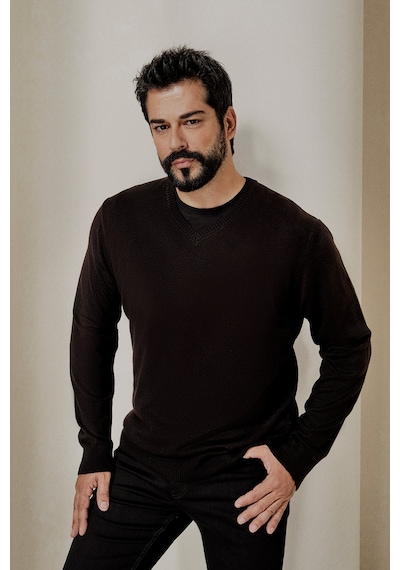 AC&Co / Altınyıldız Classics Erkek Siyah Standart Fit Normal Kesim V Yaka Triko Kazak 4A4923100002SYHXXL Siyah