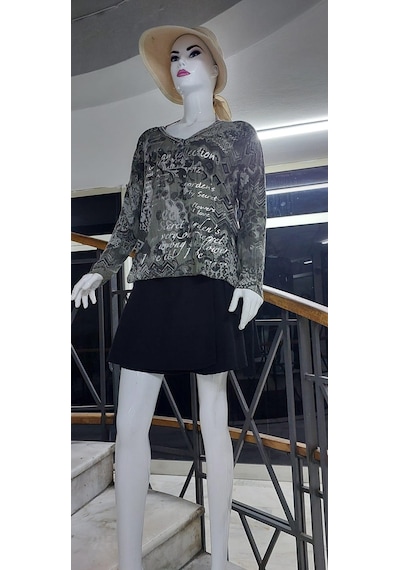 Eren Style Haki İtalyan V Yaka Etnik Şal Ve Yazı Desenli Düşük Kol Bluz-9318 Haki