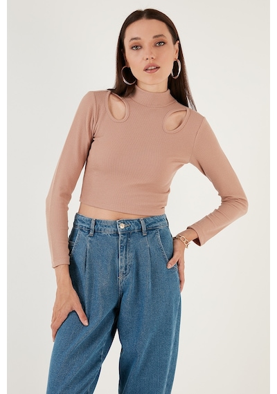 Lela Esnek Slim Fit Cut Out Pencereli Dik Yaka Crop Bayan Bluz 5865348 Bisküvi Lela Esnek Slim Fit Cut Out Pencereli Dik Yaka Crop Bayan Bluz 5865348 Bisküvi
