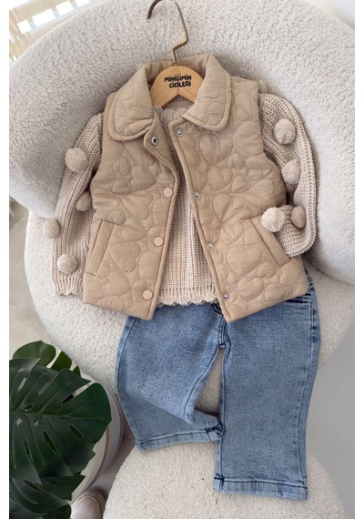 Minigimin Cicileri Kalp Desenli Taş Detaylı Kız Bebek Kapitone Montlu Triko Ve Kot Pantolon 3 Lü Takım - Kahve Minigimin Cicileri Kalp Desenli Taş Detaylı Kız Bebek Kapitone Montlu Triko Ve Kot Pantolon 3 Lü Takım - Kahve