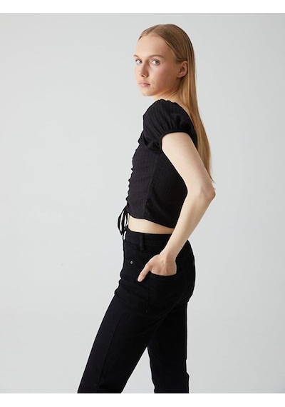 Ltb V Yaka Önü Büzgülü Crop Top Siyah T-shirt 013168000060019 200-200 Siyah