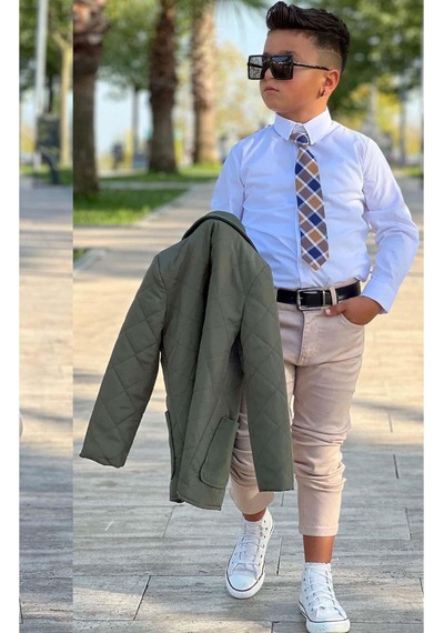 Riccotarz Erkek Çocuk Klasik Gömlek Kravatlı Kapitone Yeşil Mont Slim Pantolon Kesim Pantolon Alt Üst Takım Yeşil Riccotarz Erkek Çocuk Klasik Gömlek Kravatlı Kapitone Yeşil Mont Slim Pantolon Kesim Pantolon Alt Üst Takım Yeşil
