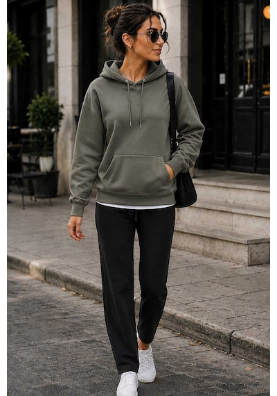 TOMMYLIFE Haki Standart Kapüşonlu Kanguru Cepli Basic Kadın Sweatshirt - 97321