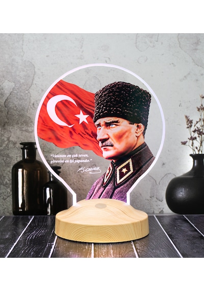 Renkli Atatürk Ve Türk Bayrağı Led Lamba - Kalpaklı Atatürk Portresi Yeni İş Ve Öğretmenler Günü Hediyesi Ofis Hediyesi Çok Renkli