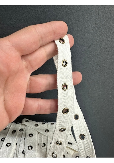 Kuş Gözlü Şerit Biye Dikiş Aksesuarı En 2 Cm 1 Metre