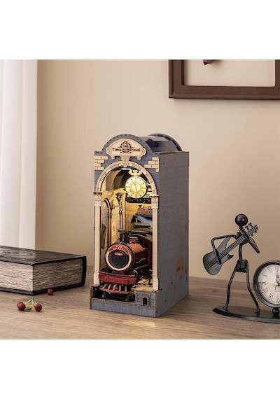 Rolife Tgb04 Time Travel Kitap Köşesi Book Nook Dıy Minyatür Maket Model Seti Mini Dollhouse 3d Model Kit Detaylı Dekoratif Hobi Seti 3d Puzzle Tiny House