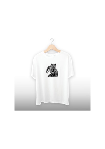Desenli Süper Kahraman Detaylı Unisex Tişört Beyaz