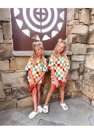 Lolliboomkids Kız Çocuk Damalı Çok Renkli Oversize Kare Desenli Tişört Ve Şort Takımı Çok Renkli Lolliboomkids Kız Çocuk Damalı Çok Renkli Oversize Kare Desenli Tişört Ve Şort Takımı Çok Renkli